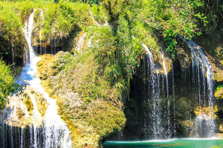 Panajachel: viaggio condiviso di andata e ritorno per Semuc Champey/Lanquin