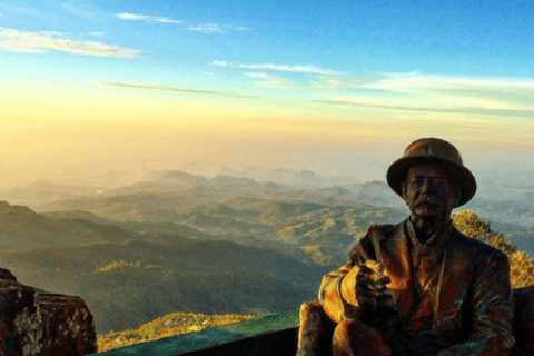 Ella: Hill Country Train Ride & Lipton’s Seat Tuk-Tuk Tour