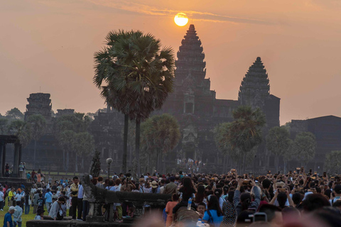 Sunrise at Angkor Wat Temple: 3-Hour Private Tour