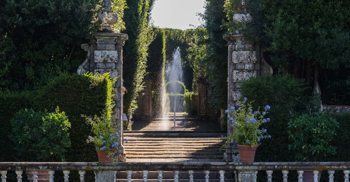 Afbeelding 2 van Lucca: Villa Reale-tour met wijn- en olijfolieproeverij