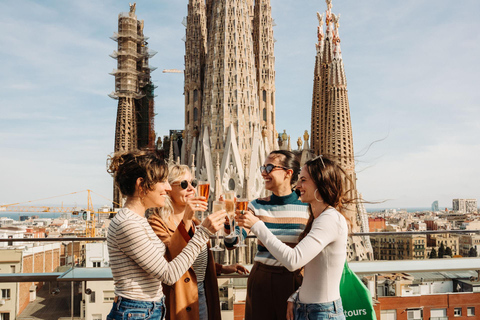Barcelona: Sagrada Familia Evening Tour with Cava