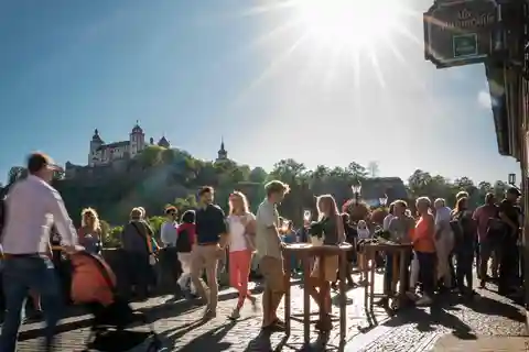 Würzburg: Guided Tour with Franconian wine