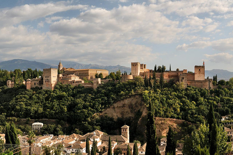 From Malaga: Bus Tour Granada - Alhambra Complete: Visit with Official Guide From Malaga: Granada Bus Tour - Complete Alhambra: Visit with Official Guide