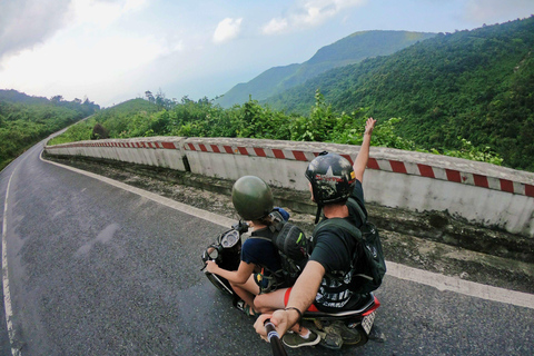 Da Nang: Odkryj przełęcz Hai Van motocyklem