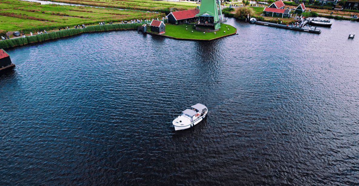 Afbeelding 10 van Zaanse Schans: Cruise UNESCO Windmolendorp + Live gids