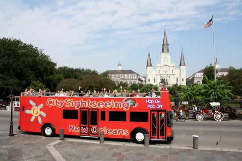 Select Pass: Bus Tour, Historic Cruise and Walking Tour