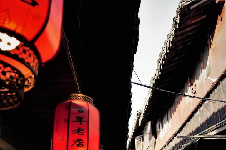 Shanghai: ZhuJiaJiao Water Town Private Tour with Shopping Shanghai: ZhuJiaJiao Water Town Private Tour with Pickup