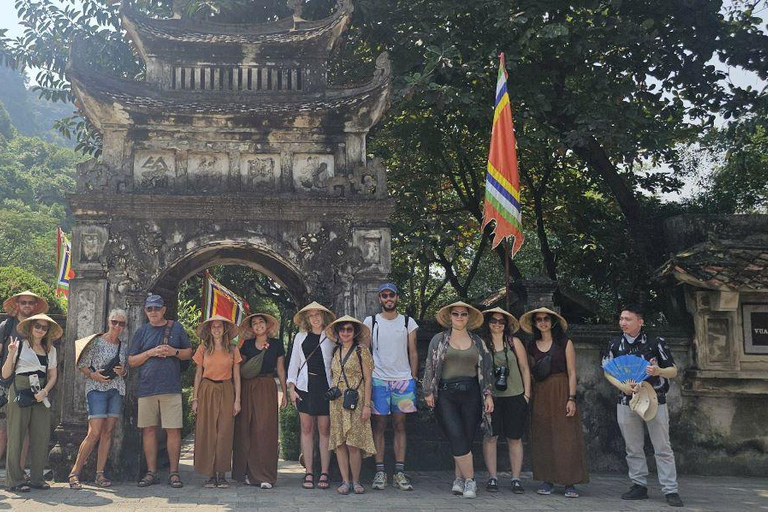 Depuis Hanoi : Ninh Binh - Trang An - Grottes de Mua - Déjeuner et busAu départ de Hanoi : Découvrez la beauté de Ninh Binh - Excursion d&#039;une journée