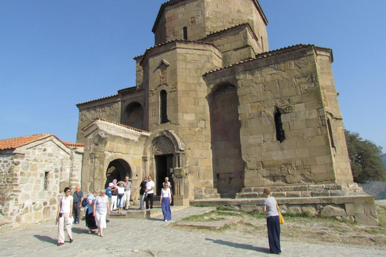 Cruz de Mtskheta Berço do cristianismo principesco Excursão em grupoCruz de Mtskheti Berço do cristianismo principesco Excursão em grupo