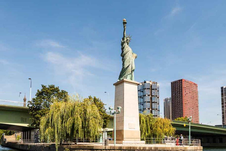 Paris: Private Seine River Cruise Paris: Private Seine River Cruise with Guide