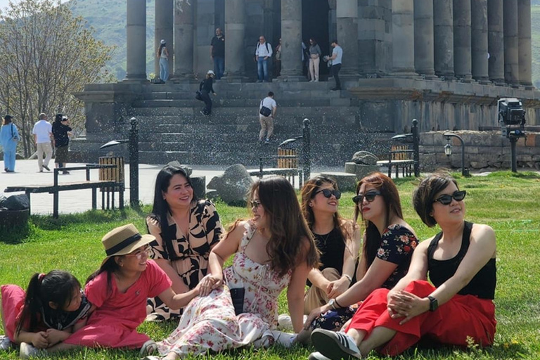 Historische Tour:Garni,Geghard,Sinfonie der Steine,Blick auf den Ararat