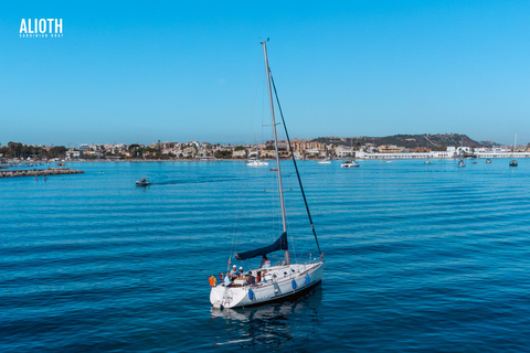 Cagliari: Sailboat tour with aperitif around the Devil's Saddle Devil's Saddle: 3-hour sailing tour, aperitif around the Saddle