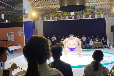 Osaka : Spectacle privé de Sumo et expérience complète avec Hot PotSpectacle privé avec repas chaud