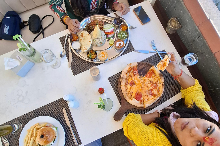 Kathmandu: 5 notti 6 giorni in NepalTour classico del Nepal: viaggiatori indiani