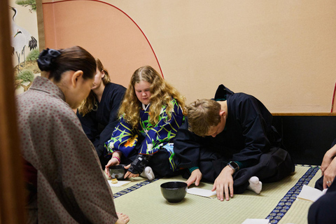 Learn Zen in a class of making tea near Osaka Castle