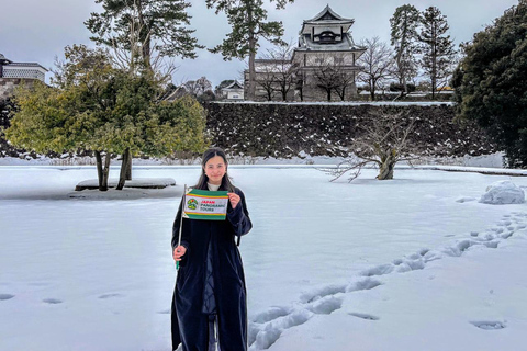 Discover Kanazawa: Market, Castle & Garden walk with a Local