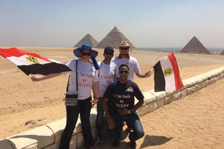 From Hurghada: Private Day Trip to Cairo with Meals