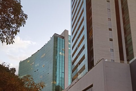 Medellín: Minivan rental 8 PAX, with Tour Guide DriverMedellín: Minivan rental 8 PAX, with driver tour guide