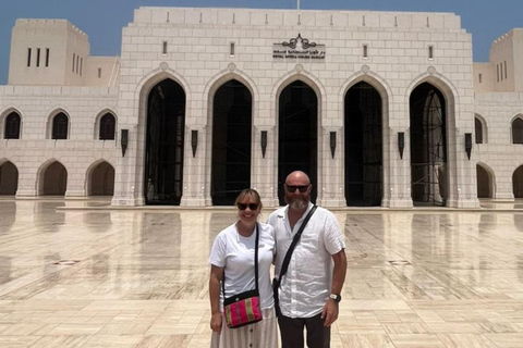 Muscat: City Highlights Tour with Grand Mosque & Souq Shared