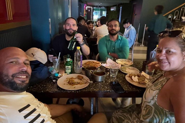 Visite guidée d'une jounée des monuments de Delhi avec guide et transferts