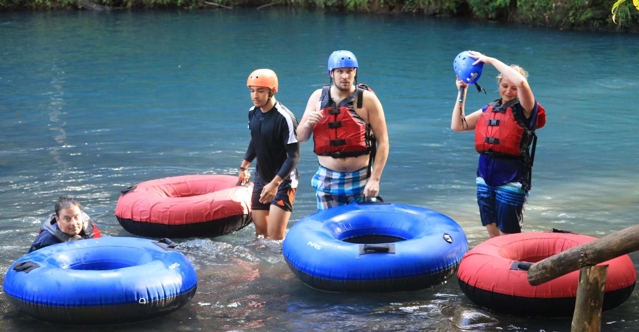 Tubing Rio Celeste - Hizvo