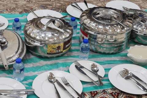 Omani Hospitality: Authentic Family Dinner Experience