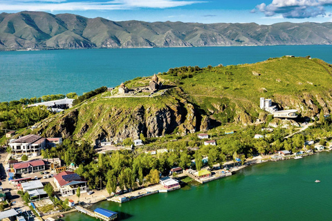 Tbilisi: Armenia Day Trip with Lake Sevan and Yerevan