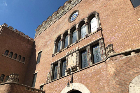 Budapest: Jewish Quarter Walking Tour with Synagogue Entries Jewish Quarter Walking Tour in English w/Synagogue Entries