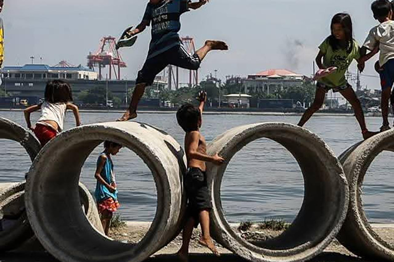 Manila: Community Life & the Legacy of Smokey Mountain