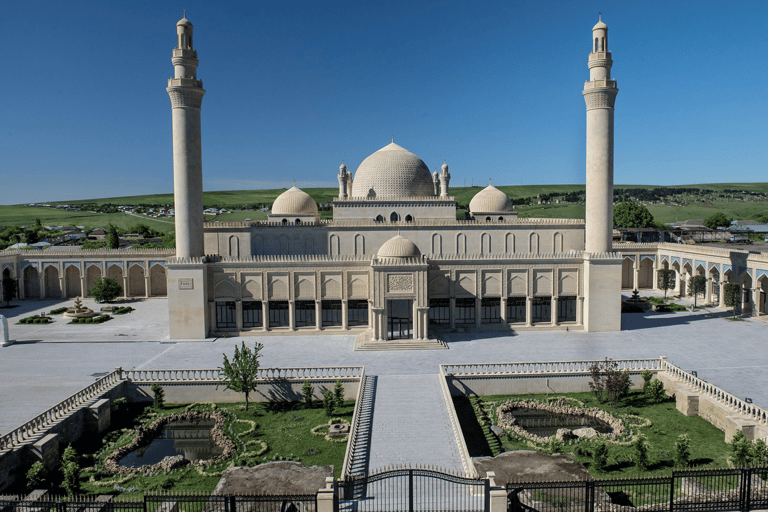 Bakou : excursion d&#039;une journée à Gabala, Gobustan et Shamakhi avec déjeunerExcursion d&#039;une journée à Gabala, Gobustan et Shamakhi avec déjeuner
