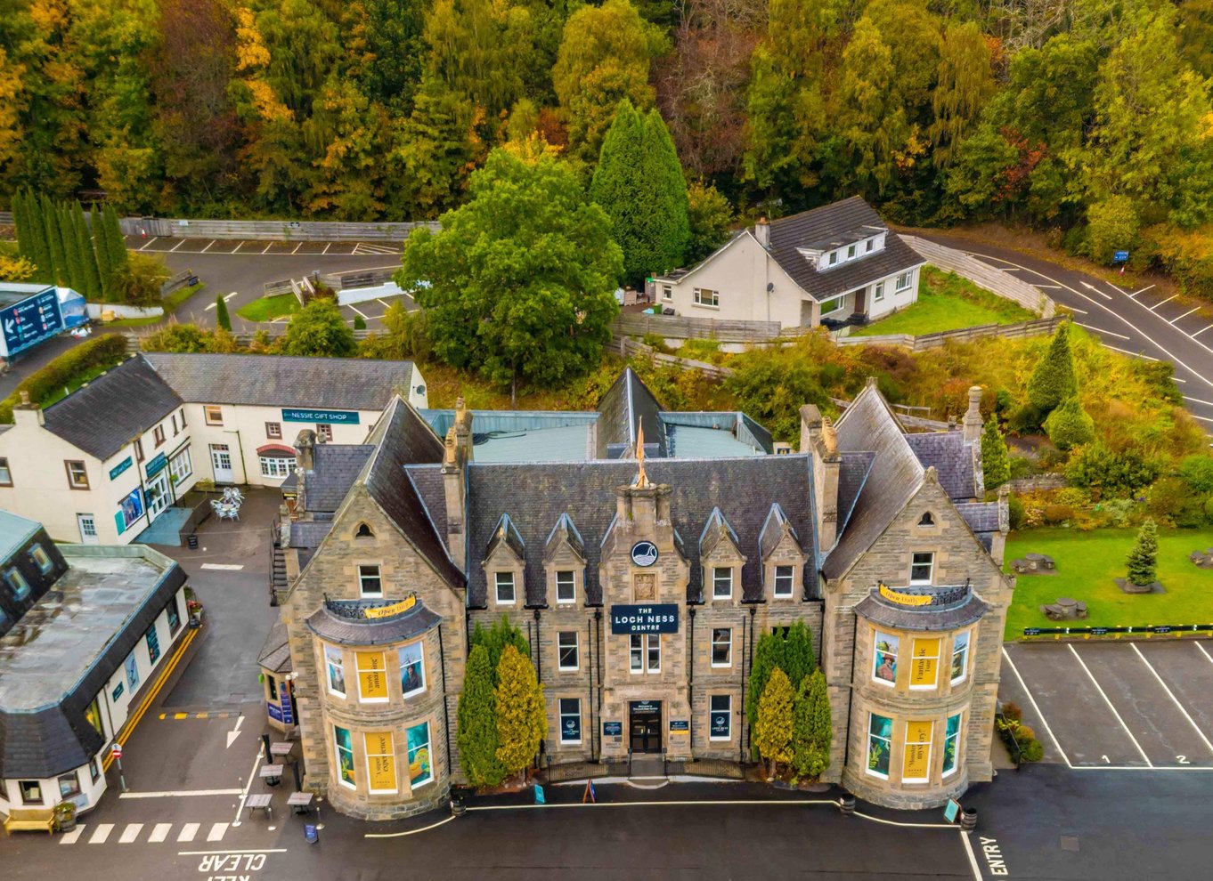 Loch Ness: Loch Ness-centret