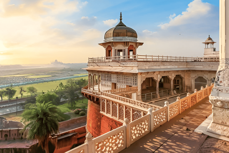 Agra : Coupe-file Taj Mahal et visite privée du fort d&#039;AgraVoiture avec chauffeur, Guide, Billets d&#039;entrée aux monuments