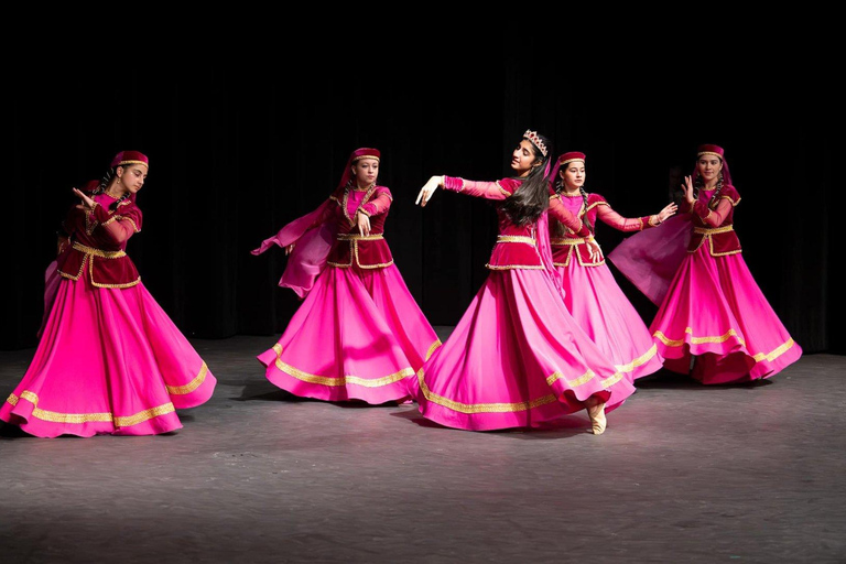Baku: Traditional Azerbaijan Night with Dinner, Music, Dance
