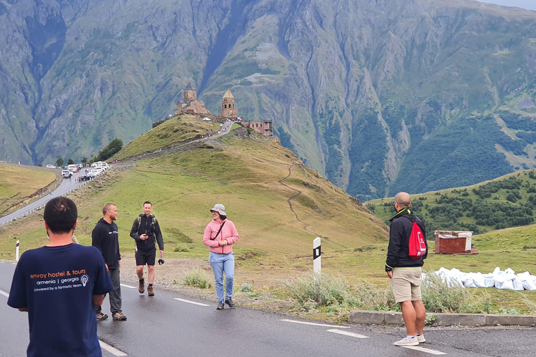 Gruzińska autostrada wojskowa, Ananuri, Gudauri, Kazbegi i lunch