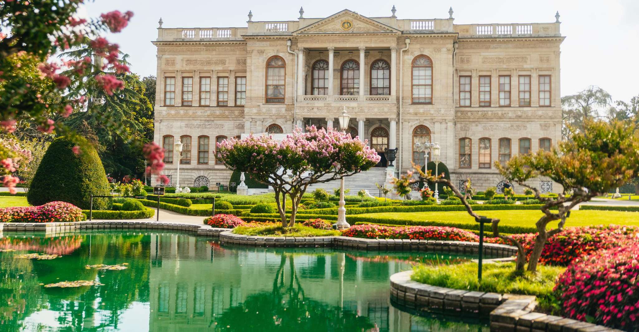 Istanbul: Dolmabahce Palace and Harem Fast-Track & Audio