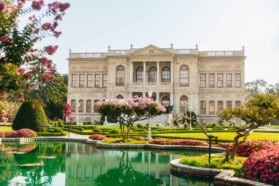 Istanbul: Dolmabahçe-Palast und Harem – Schnelleinlass & Audioguide. Foto: GetYourGuide Istanbul: Dolmabahçe-Palast und Harem – Schnelleinlass & Audioguide. Foto: GetYourGuide