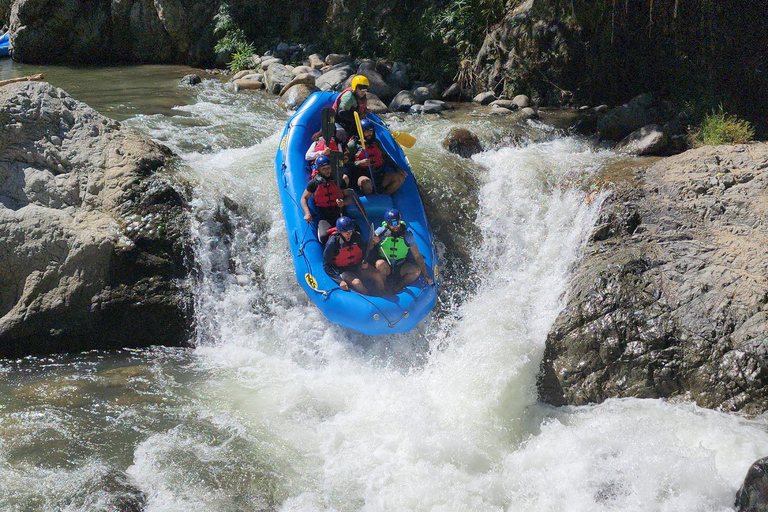 From Santiago: Jarabacoa Rafting Tour w lunch & hotel pickup From Santiago: Rafting Tour w lunch & hotel pickup afternoon