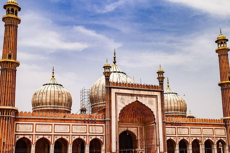 Delhi: Excursão de luxo de 5 dias ao Triângulo Dourado com guia e entradaA excursão inclui: hotel 3 estrelas, carro de aluguel e serviços de guia de turismo.