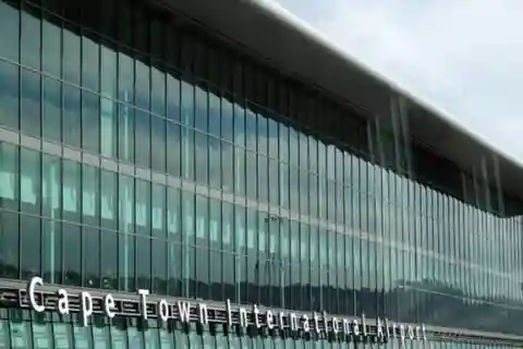 Cape Town: Airport Transfer to/from City Hotels