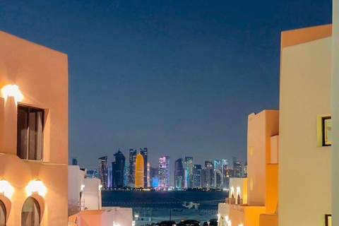 Exploration de la ville de Doha et tour en bateau sur un boutre traditionnel en bois