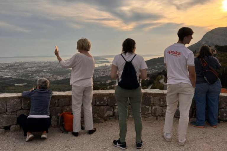 Split: Visita panorámica de la ciudad al atardecer en KlisExcursión nocturna al atardecer en Klis