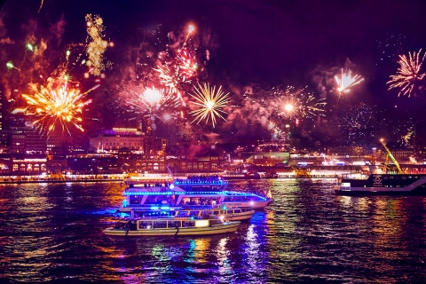 Hamburg: New Year's Eve Harbor Barge Cruise Luxury Barge