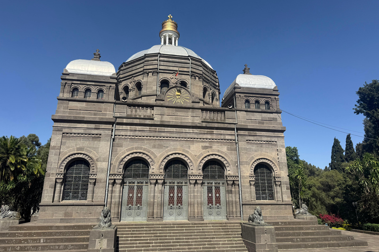 Addis Abeba: Töpferwaren, Markt und Kaffee-Tour mit MittagessenAddis Abeba: Töpfer-, Markt- und Kaffeetour mit Mittagessen