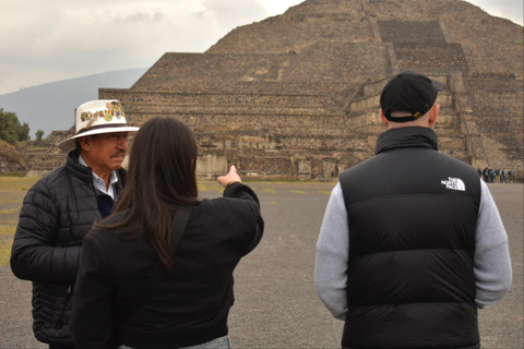 Teotihuacan Pyramids complete without shops or restaurantsFrom CDMX: Teotihuacan Pyramids Day Trip with Entry &amp; Guide