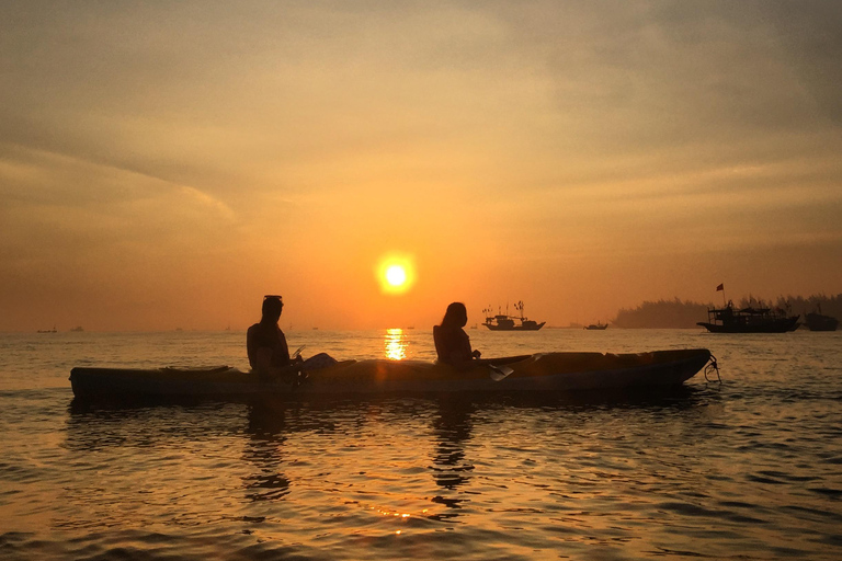 Hoi An: Viaggio in stand-up paddling all'alba per conoscere la vita locale