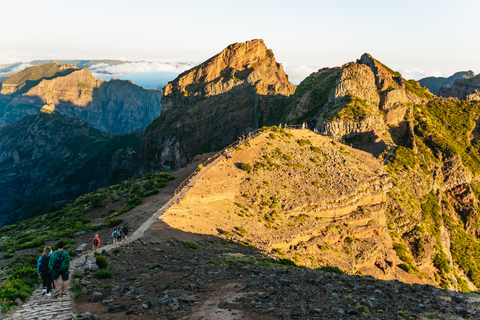 Zelfgeleide zonsopgangwandeling van Pico do Arieiro naar Pico RuivoWandeling bij zonsopgang