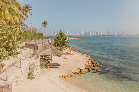 Cartagena: Tierra Bomba at Éteka Hotel Boutique VIP Cartagena: Eteka Slow Beach Lounge day pass