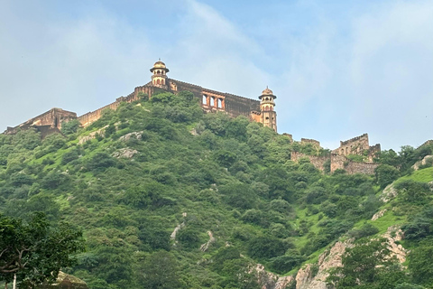 Jaipur: Passeio de bicicleta guiado pelo património de Amber com pequeno-almoçoCiclismo com café da manhã