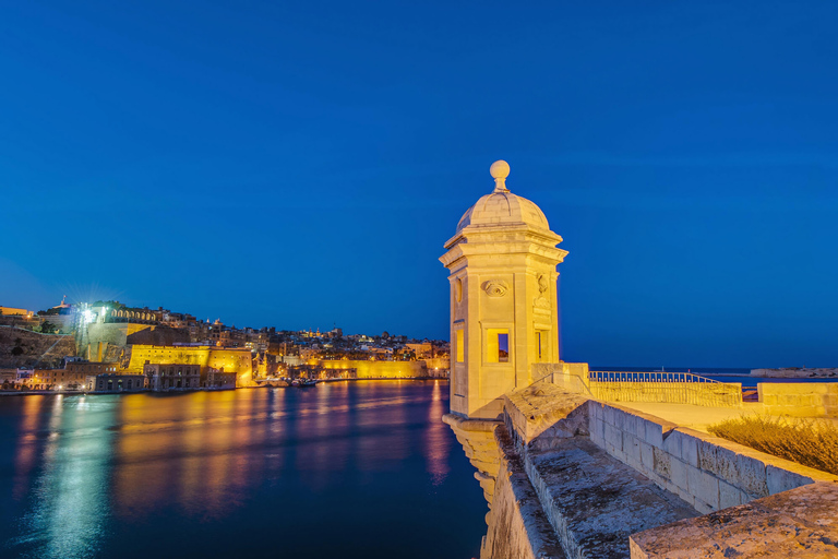 Sliema: Fernandes Fireworks Festival Cruise w/ Dinner+Drinks Without Transportation