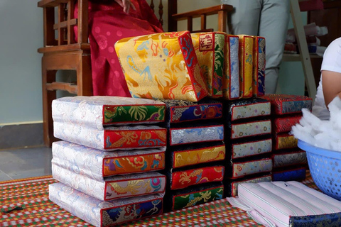 Hue : Oreiller de style royal et atelier de fabrication de gâteaux traditionnels